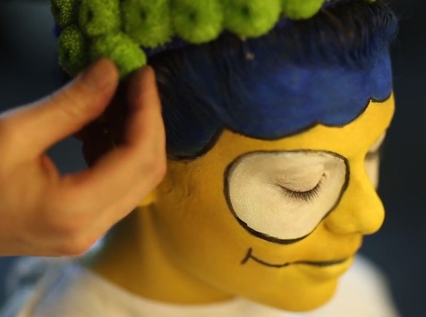 Real Life <b>Marge Simpson</b> - real-life-marge-simpson-behind-the-scenes-2