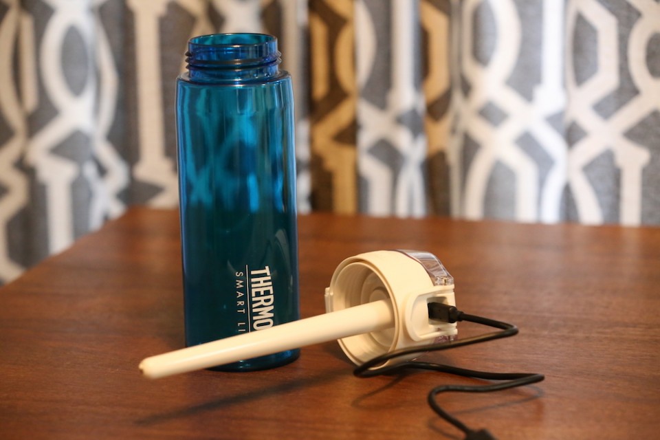 Thermos Connected Hydration Bottle with Smart Lid