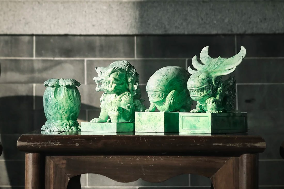 Alien & Predator Jade Style Figures