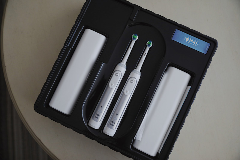 2-pack of the Oral-B-Pro 6000 electric toothbrush unboxing