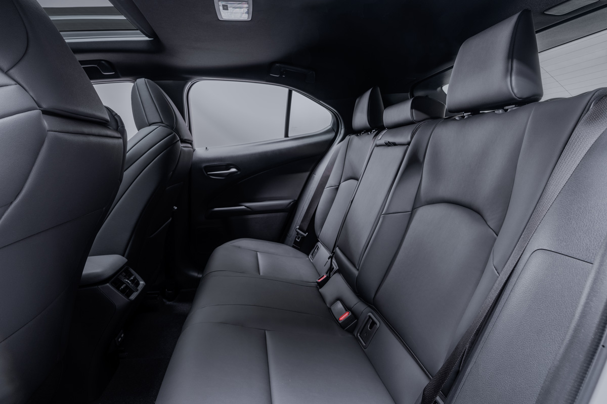 2024 Lexus UXh 250h seating