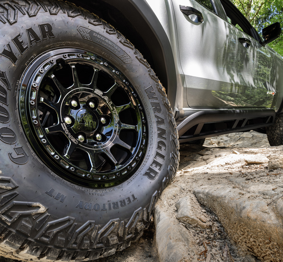 Tires on 2024 GMC Canyon AT4X AEV