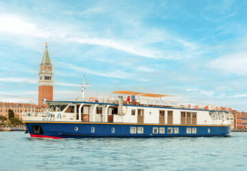 La Bella Vita hotel barge - European Waterways