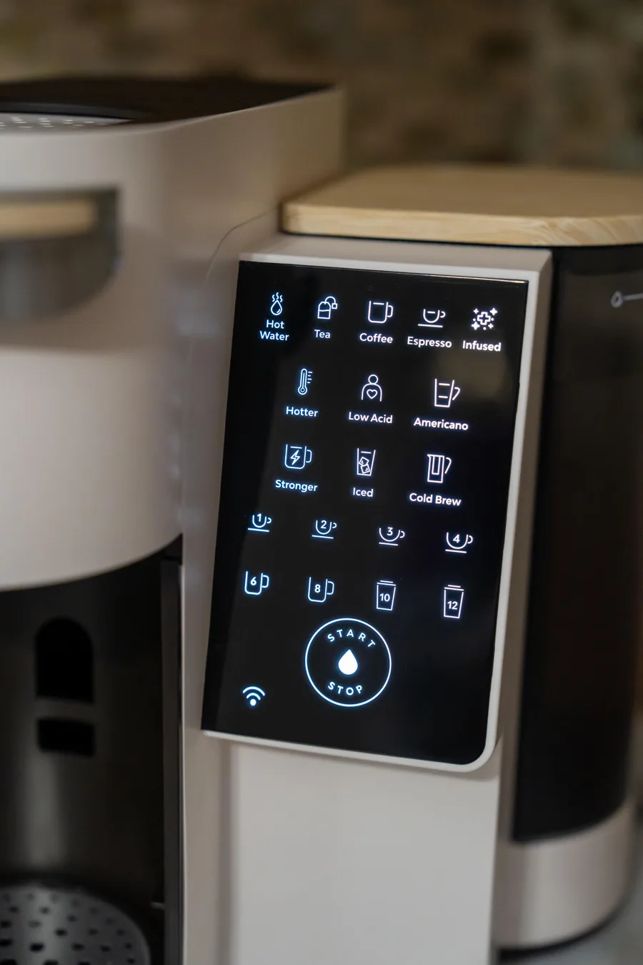 Bruvi touchscreen showcasing the customized coffee features