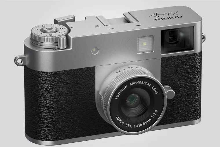 FUJIFILM X Half compact digital camera in silver