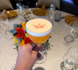 Koningstafel welcome cocktail - 'You Should See Me in a Crown'