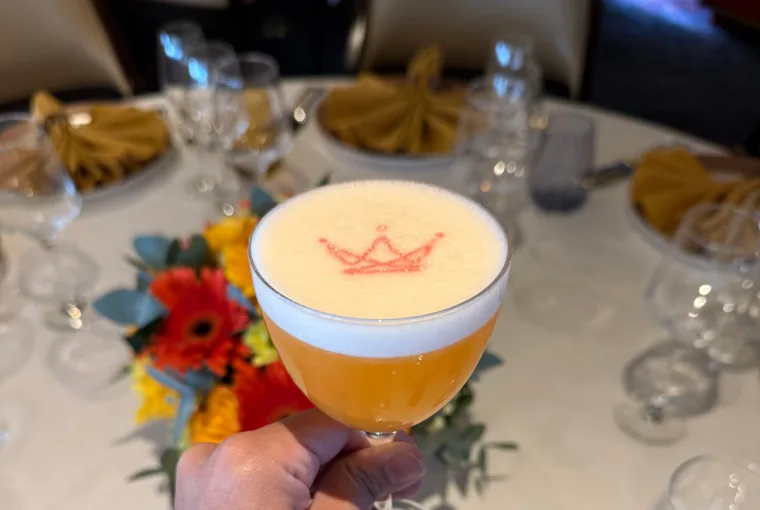 Koningstafel welcome cocktail - 'You Should See Me in a Crown'