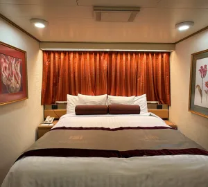 An inside cabin tour on the Zuiderdam