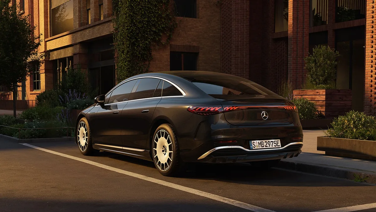 2027 Mercedes-Benz EQS sedan front exterior with star DRL lighting