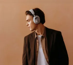 Bowers & Wilkins Px8 S2 Headphones