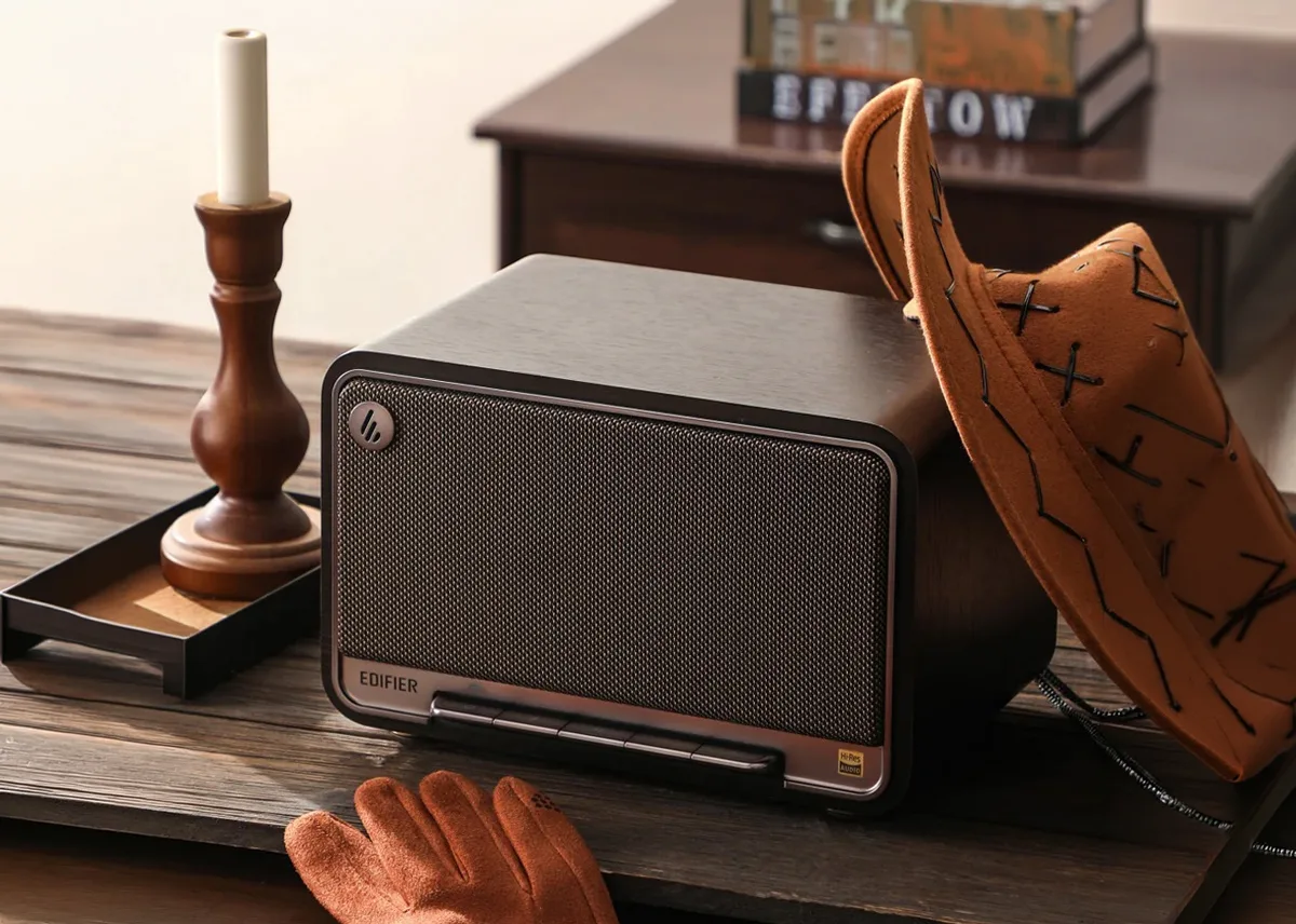 Edifier D32 Review: Retro Tabletop Wi-Fi Speaker | Joe's Daily