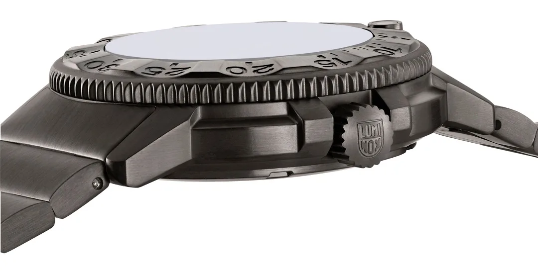 Close up details of the Navy Seal Foundation 3220 series watch from Luminox