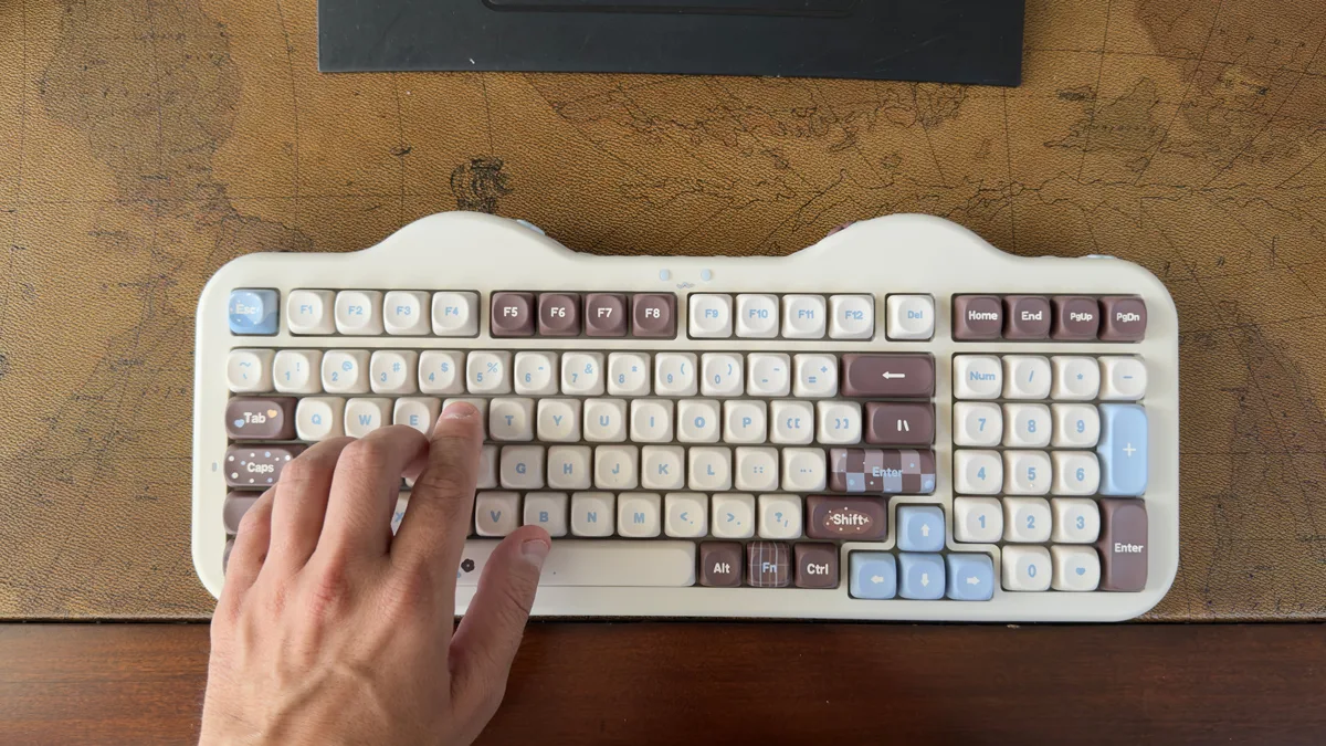 Yunzii C98 wireless keyboard