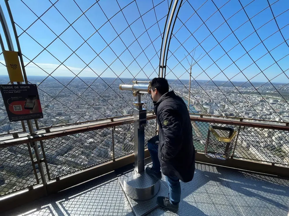 Eiffel Tower with Summit and 2nd Floor Access Guided Tour