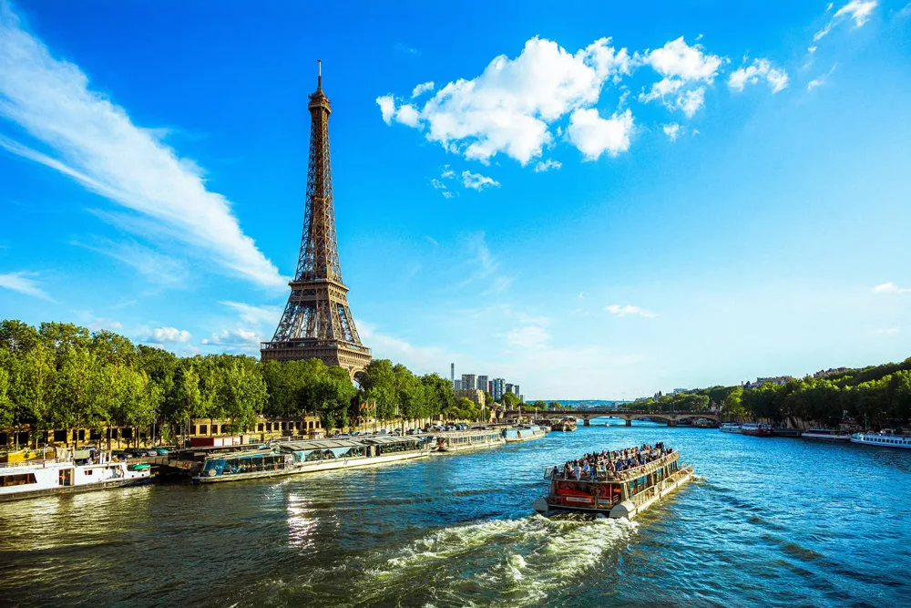 Paris: Seine River Cruise & Eiffel Tower Guided Tour